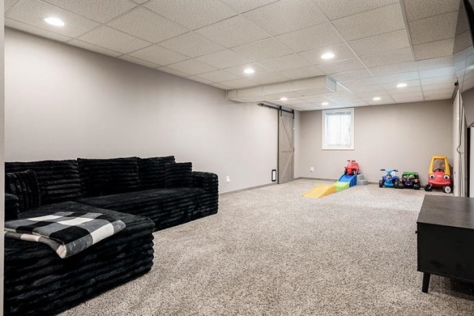 5724 Pierce, SOUTH BELOIT, Illinois 61080, 4 Bedrooms Bedrooms, ,2 BathroomsBathrooms,House,For Sale,Pierce,202507375