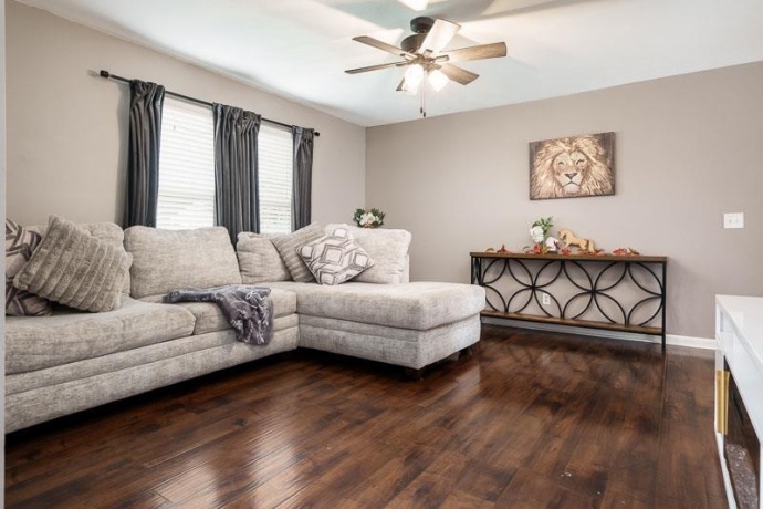 5724 Pierce, SOUTH BELOIT, Illinois 61080, 4 Bedrooms Bedrooms, ,2 BathroomsBathrooms,House,For Sale,Pierce,202507375