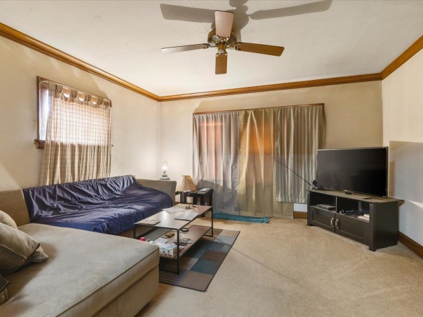 2321 Broadway, ROCKFORD, Illinois 61104, ,3 - 4 Units,For Sale,Broadway,202507376