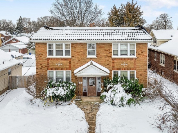 2321 Broadway, ROCKFORD, Illinois 61104, ,3 - 4 Units,For Sale,Broadway,202507376