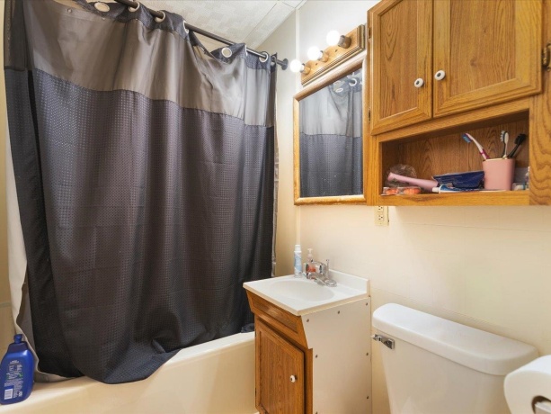 2321 Broadway, ROCKFORD, Illinois 61104, ,3 - 4 Units,For Sale,Broadway,202507376