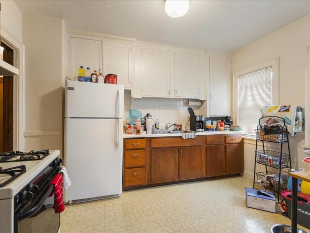 2321 Broadway, ROCKFORD, Illinois 61104, ,3 - 4 Units,For Sale,Broadway,202507376