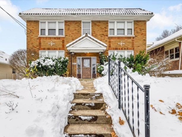 2321 Broadway, ROCKFORD, Illinois 61104, ,3 - 4 Units,For Sale,Broadway,202507376