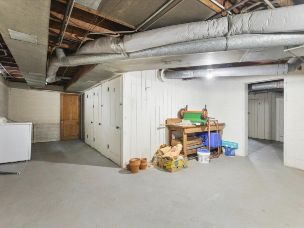 2321 Broadway, ROCKFORD, Illinois 61104, ,3 - 4 Units,For Sale,Broadway,202507376