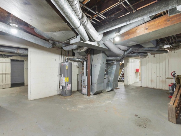 2321 Broadway, ROCKFORD, Illinois 61104, ,3 - 4 Units,For Sale,Broadway,202507376