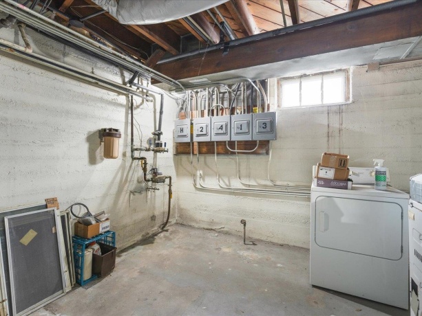 2321 Broadway, ROCKFORD, Illinois 61104, ,3 - 4 Units,For Sale,Broadway,202507376