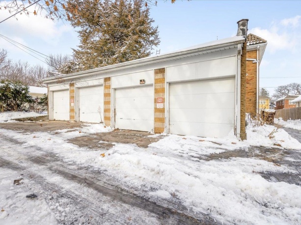 2321 Broadway, ROCKFORD, Illinois 61104, ,3 - 4 Units,For Sale,Broadway,202507376