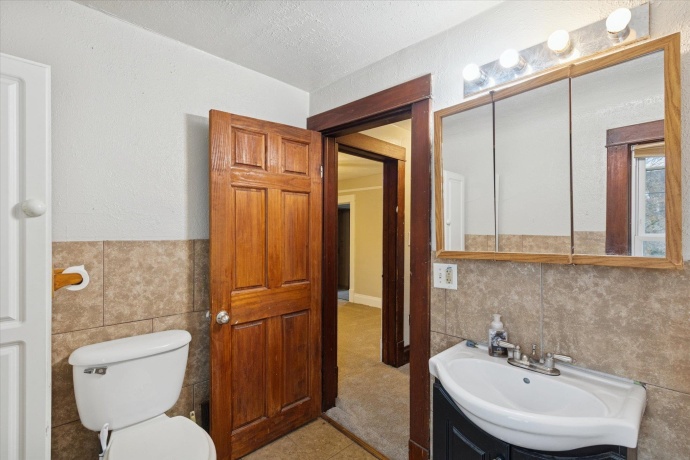 2226 8th, MONROE, Wisconsin 53566, 3 Bedrooms Bedrooms, ,1 BathroomBathrooms,House,For Sale,8th,202507199