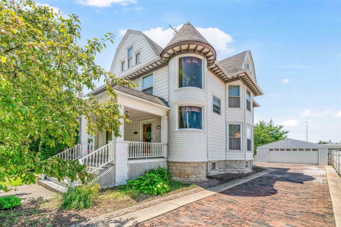 111 Sycamore, GENOA, Illinois 60135, 5 Bedrooms Bedrooms, ,2 BathroomsBathrooms,House,For Sale,Sycamore,202507378