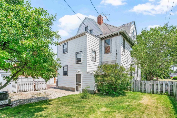 111 Sycamore, GENOA, Illinois 60135, 5 Bedrooms Bedrooms, ,2 BathroomsBathrooms,House,For Sale,Sycamore,202507378