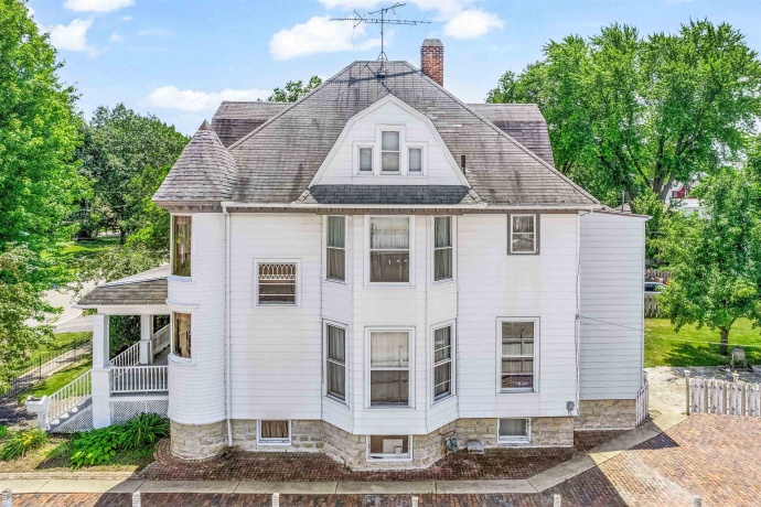 111 Sycamore, GENOA, Illinois 60135, 5 Bedrooms Bedrooms, ,2 BathroomsBathrooms,House,For Sale,Sycamore,202507378