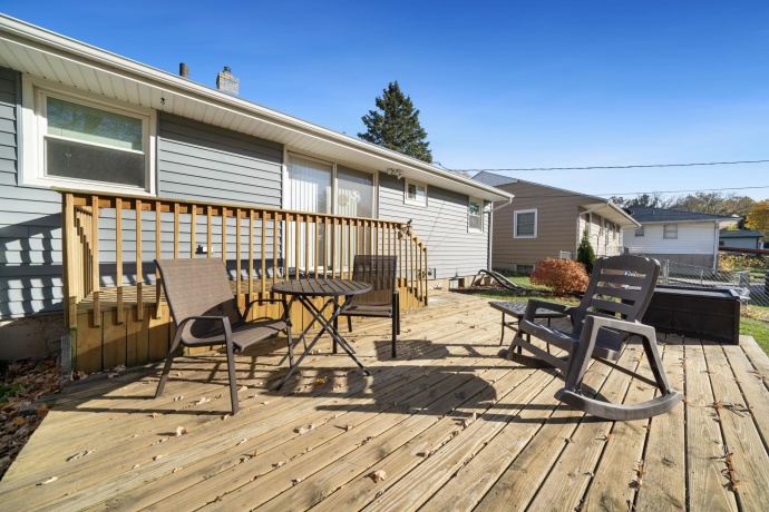 719 Blenheim, ROCKFORD, Illinois 61108, 2 Bedrooms Bedrooms, ,1 BathroomBathrooms,House,For Sale,Blenheim,202507386