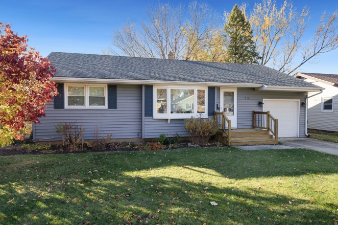 719 Blenheim, ROCKFORD, Illinois 61108, 2 Bedrooms Bedrooms, ,1 BathroomBathrooms,House,For Sale,Blenheim,202507386