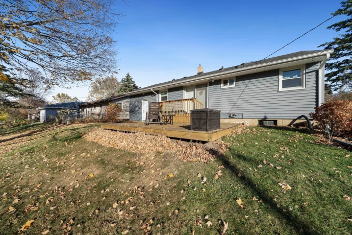 719 Blenheim, ROCKFORD, Illinois 61108, 2 Bedrooms Bedrooms, ,1 BathroomBathrooms,House,For Sale,Blenheim,202507386