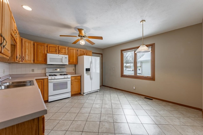 6008 Sawgrass, ROCKFORD, Illinois 61114, 2 Bedrooms Bedrooms, ,1 BathroomBathrooms,Condominium,For Sale,Sawgrass,202507385