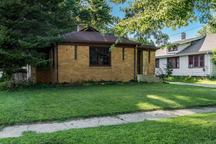 224 Rockford, ROCKFORD, Illinois 61107, 2 Bedrooms Bedrooms, ,1 BathroomBathrooms,House,For Sale,Rockford,202504487