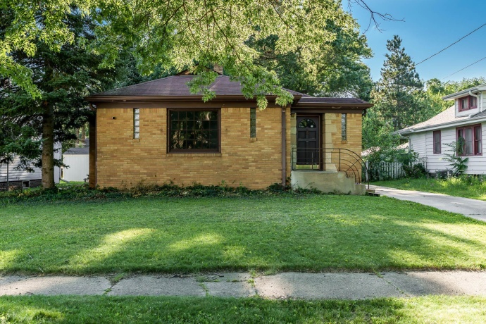 224 Rockford, ROCKFORD, Illinois 61107, 2 Bedrooms Bedrooms, ,1 BathroomBathrooms,House,For Sale,Rockford,202504487