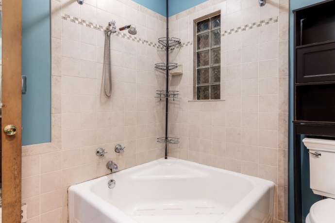 224 Rockford, ROCKFORD, Illinois 61107, 2 Bedrooms Bedrooms, ,1 BathroomBathrooms,House,For Sale,Rockford,202504487