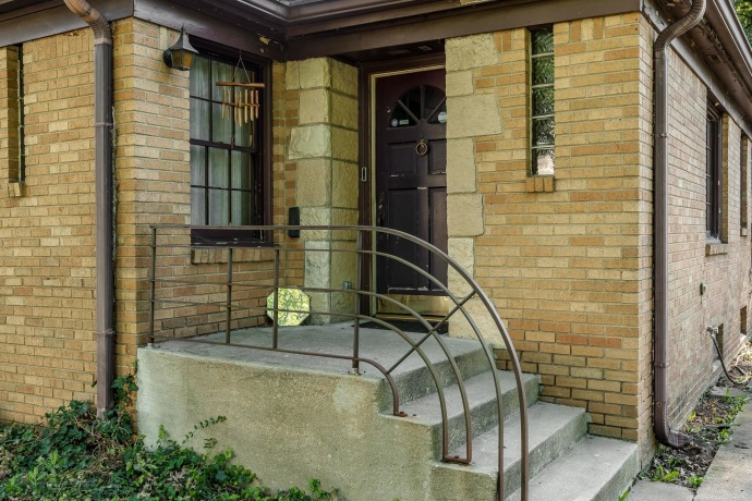 224 Rockford, ROCKFORD, Illinois 61107, 2 Bedrooms Bedrooms, ,1 BathroomBathrooms,House,For Sale,Rockford,202504487