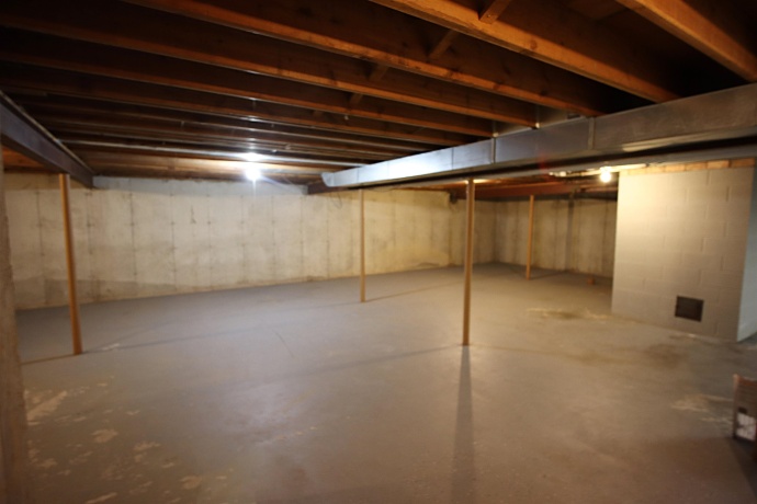 2914 Ware, ROCKFORD, Illinois 61114, 3 Bedrooms Bedrooms, ,2 BathroomsBathrooms,House,For Sale,Ware,202507390