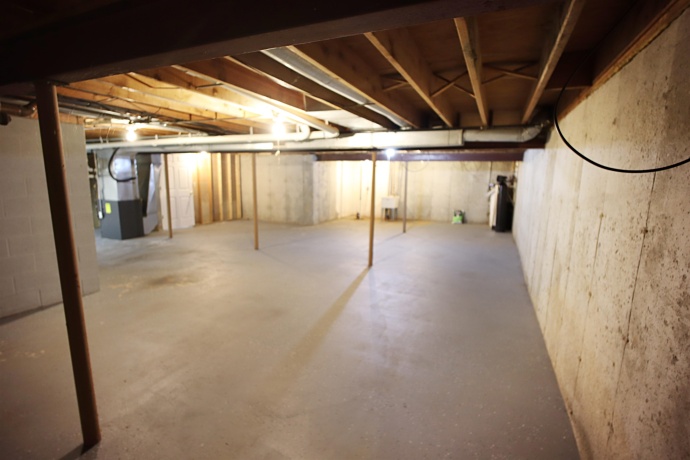 2914 Ware, ROCKFORD, Illinois 61114, 3 Bedrooms Bedrooms, ,2 BathroomsBathrooms,House,For Sale,Ware,202507390