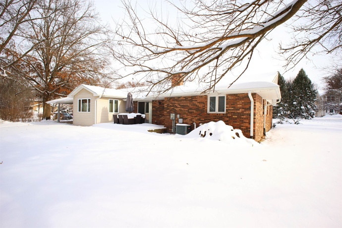 2914 Ware, ROCKFORD, Illinois 61114, 3 Bedrooms Bedrooms, ,2 BathroomsBathrooms,House,For Sale,Ware,202507390