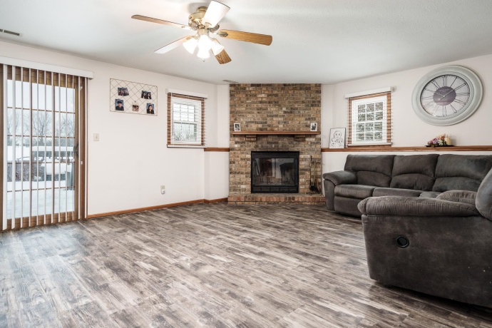 9336 Old Towne, ROSCOE, Illinois 61073, 4 Bedrooms Bedrooms, ,2 BathroomsBathrooms,House,For Sale,Old Towne,202507391