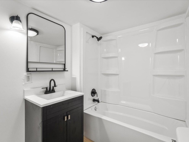 140 Walnut, Cedarville, Illinois 61013, 3 Bedrooms Bedrooms, ,2 BathroomsBathrooms,House,For Sale,Walnut,202504970