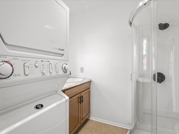 140 Walnut, Cedarville, Illinois 61013, 3 Bedrooms Bedrooms, ,2 BathroomsBathrooms,House,For Sale,Walnut,202504970