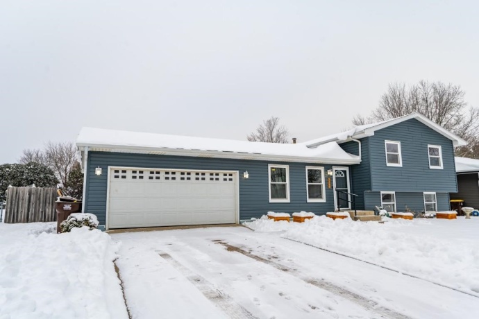5368 PEBBLE CREEK, LOVES PARK, Illinois 61111, 3 Bedrooms Bedrooms, ,2 BathroomsBathrooms,House,For Sale,PEBBLE CREEK,202507392