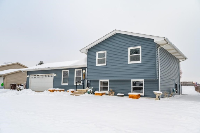 5368 PEBBLE CREEK, LOVES PARK, Illinois 61111, 3 Bedrooms Bedrooms, ,2 BathroomsBathrooms,House,For Sale,PEBBLE CREEK,202507392