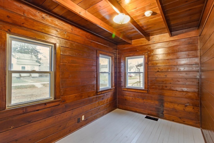 325 Stearns, FREEPORT, Illinois 61032, 3 Bedrooms Bedrooms, ,1 BathroomBathrooms,House,For Sale,Stearns,202507393