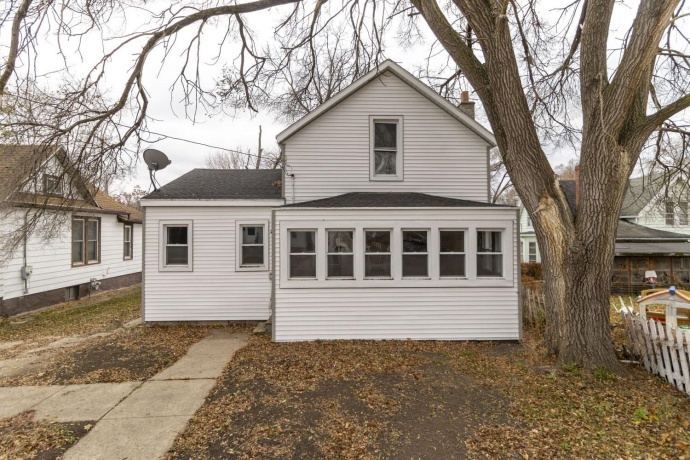 325 Stearns, FREEPORT, Illinois 61032, 3 Bedrooms Bedrooms, ,1 BathroomBathrooms,House,For Sale,Stearns,202507393