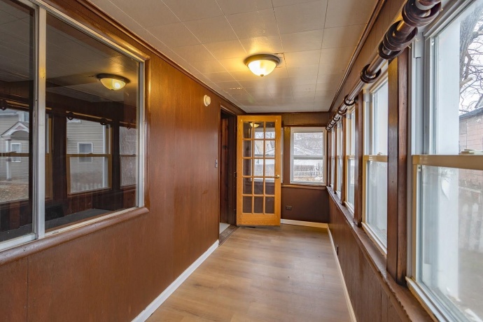 325 Stearns, FREEPORT, Illinois 61032, 3 Bedrooms Bedrooms, ,1 BathroomBathrooms,House,For Sale,Stearns,202507393