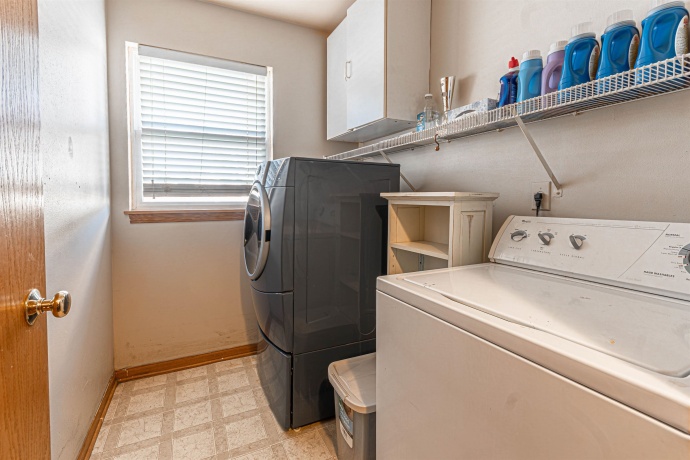 738 Trent, LOVES PARK, Illinois 61111, 4 Bedrooms Bedrooms, ,2 BathroomsBathrooms,House,For Sale,Trent,202507394