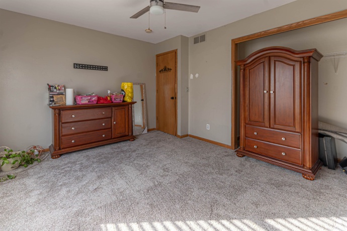 738 Trent, LOVES PARK, Illinois 61111, 4 Bedrooms Bedrooms, ,2 BathroomsBathrooms,House,For Sale,Trent,202507394