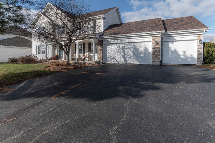 738 Trent, LOVES PARK, Illinois 61111, 4 Bedrooms Bedrooms, ,2 BathroomsBathrooms,House,For Sale,Trent,202507394