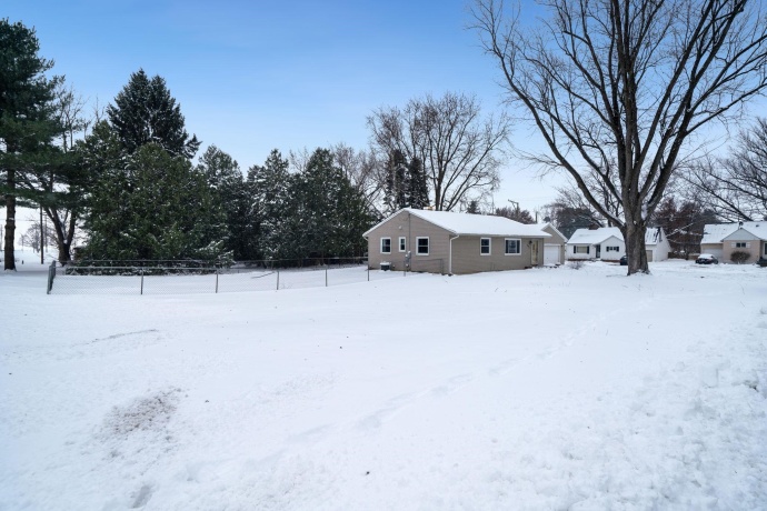 301 Barbara, MOUNT MORRIS, Illinois 61054, 3 Bedrooms Bedrooms, ,1 BathroomBathrooms,House,For Sale,Barbara,202507396