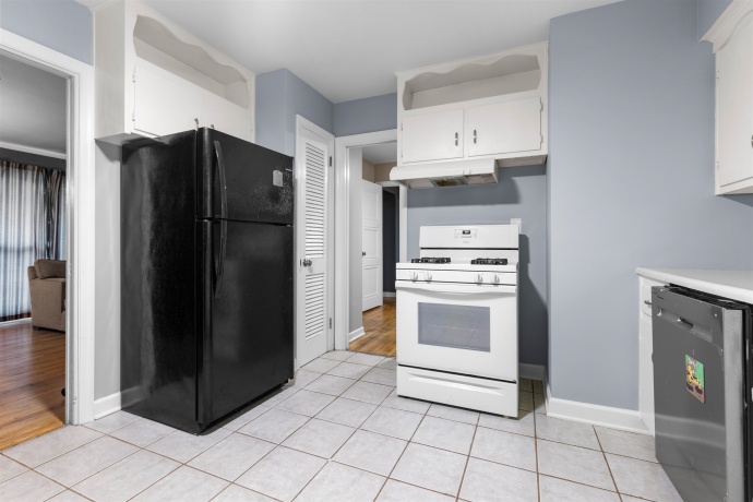 336 KENILWORTH, ROCKFORD, Illinois 61108, 3 Bedrooms Bedrooms, ,2 BathroomsBathrooms,House,For Sale,KENILWORTH,202506336