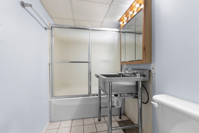 336 KENILWORTH, ROCKFORD, Illinois 61108, 3 Bedrooms Bedrooms, ,2 BathroomsBathrooms,House,For Sale,KENILWORTH,202506336