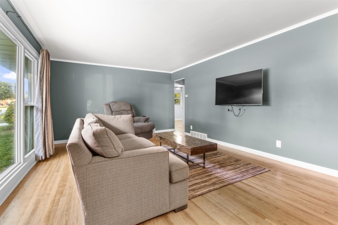 336 KENILWORTH, ROCKFORD, Illinois 61108, 3 Bedrooms Bedrooms, ,2 BathroomsBathrooms,House,For Sale,KENILWORTH,202506336