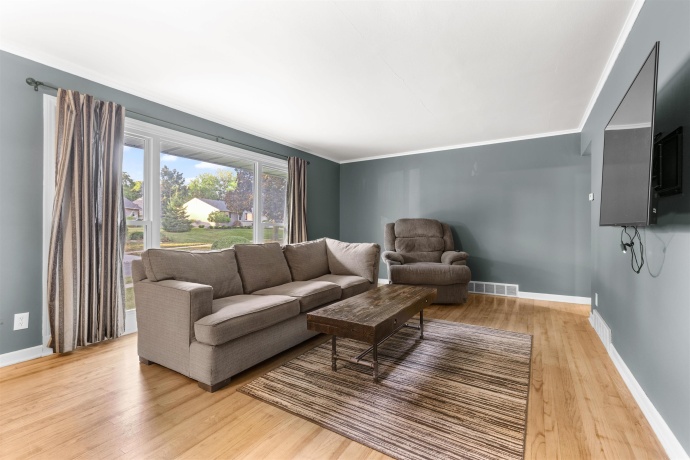 336 KENILWORTH, ROCKFORD, Illinois 61108, 3 Bedrooms Bedrooms, ,2 BathroomsBathrooms,House,For Sale,KENILWORTH,202506336