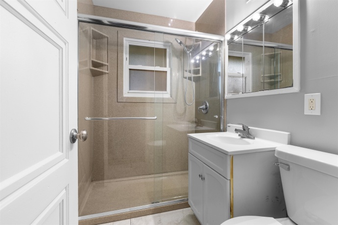 336 KENILWORTH, ROCKFORD, Illinois 61108, 3 Bedrooms Bedrooms, ,2 BathroomsBathrooms,House,For Sale,KENILWORTH,202506336