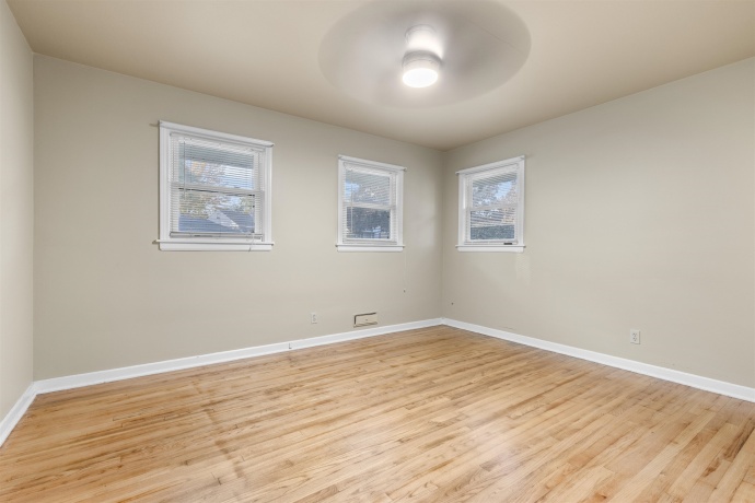 336 KENILWORTH, ROCKFORD, Illinois 61108, 3 Bedrooms Bedrooms, ,2 BathroomsBathrooms,House,For Sale,KENILWORTH,202506336