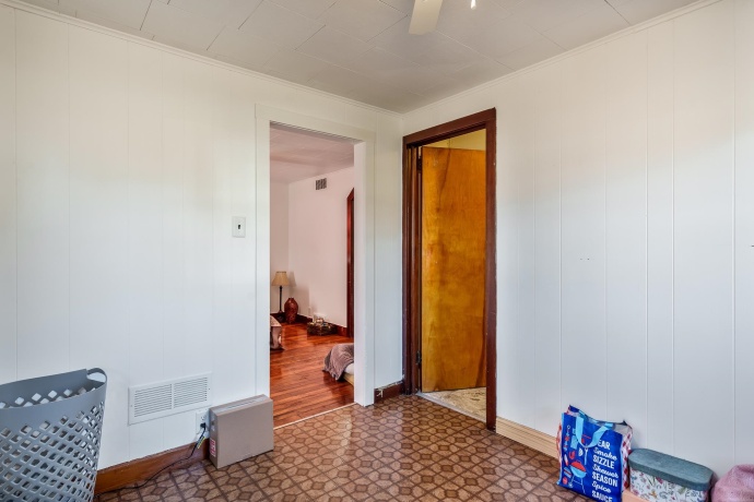 827 Sawyer, ROCKFORD, Illinois 61109, 2 Bedrooms Bedrooms, ,1 BathroomBathrooms,House,For Sale,Sawyer,202507398