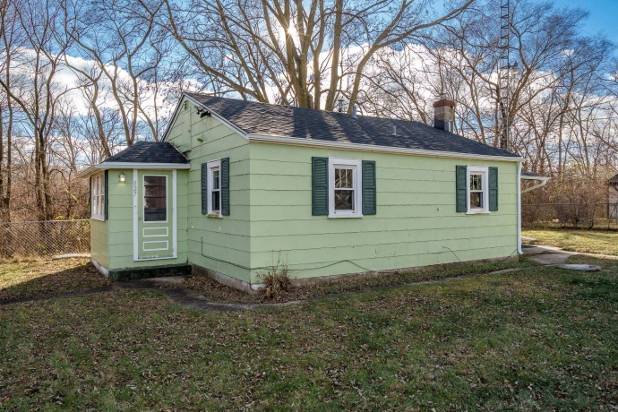 827 Sawyer, ROCKFORD, Illinois 61109, 2 Bedrooms Bedrooms, ,1 BathroomBathrooms,House,For Sale,Sawyer,202507398