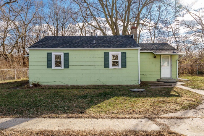 827 Sawyer, ROCKFORD, Illinois 61109, 2 Bedrooms Bedrooms, ,1 BathroomBathrooms,House,For Sale,Sawyer,202507398