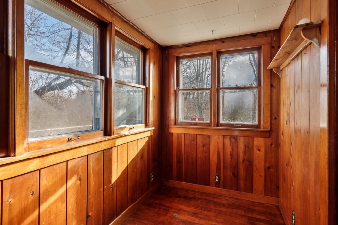 827 Sawyer, ROCKFORD, Illinois 61109, 2 Bedrooms Bedrooms, ,1 BathroomBathrooms,House,For Sale,Sawyer,202507398