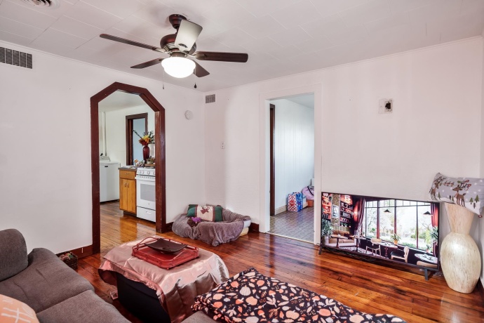 827 Sawyer, ROCKFORD, Illinois 61109, 2 Bedrooms Bedrooms, ,1 BathroomBathrooms,House,For Sale,Sawyer,202507398