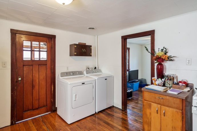 827 Sawyer, ROCKFORD, Illinois 61109, 2 Bedrooms Bedrooms, ,1 BathroomBathrooms,House,For Sale,Sawyer,202507398